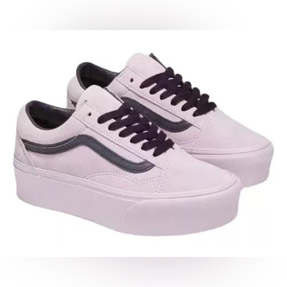 Vans Shoes - •VANS•NWT LAVENDER SUEDE STACKFORM LOW TOP OLD SKOOL SNEAKERS SIZE 8